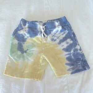 lightweight sunfaded french terry dock short in tie-dye.